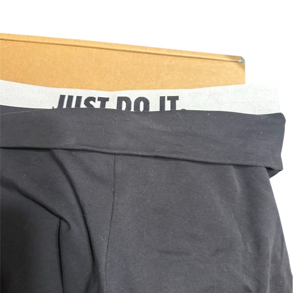 Nike crop - Picture 3 of 4